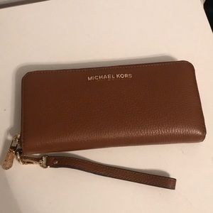 Michael Kors Large Continental Wallet